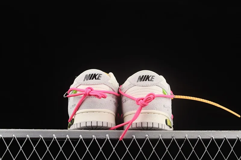 All Categories Nk SB Dunk Series Nk SB Dunk Low Low-top Sneakers Pure Original Version OF x Nk Dunk Low OW Suede SB Smash Backboard Fashion Casual Sneakers DJ0950-117